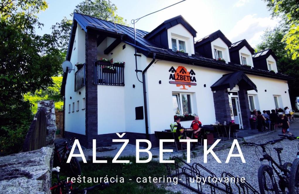 Hotel Pizzeria Alzbetka Strecno Exterior foto